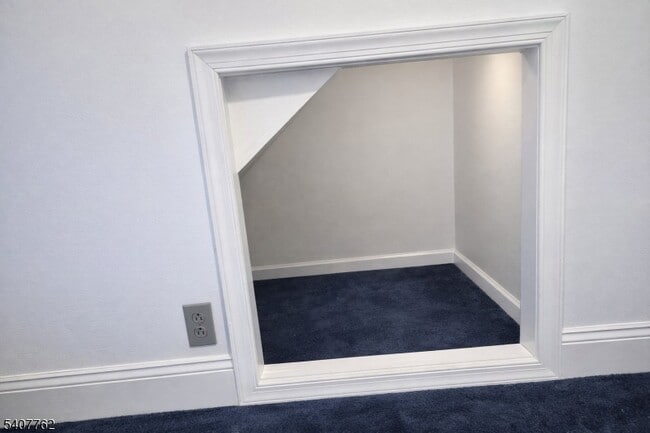 Building Photo - 95 Cedar Hill Ave