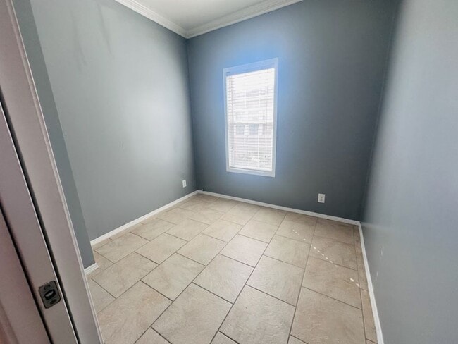 Building Photo - 6535 S Brandywine Dr