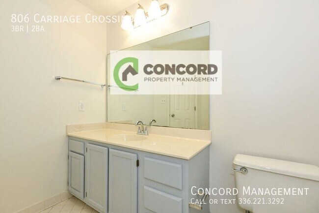 Building Photo - 806 Carriage Crossing Ln
