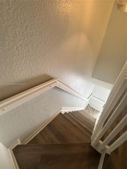 Building Photo - 14059 SW 120th Ct