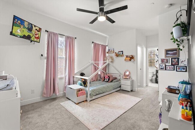 Building Photo - 520 Lanark Ct