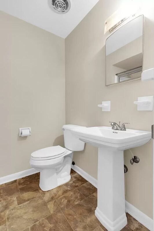 Building Photo - 728 Asheville Hwy