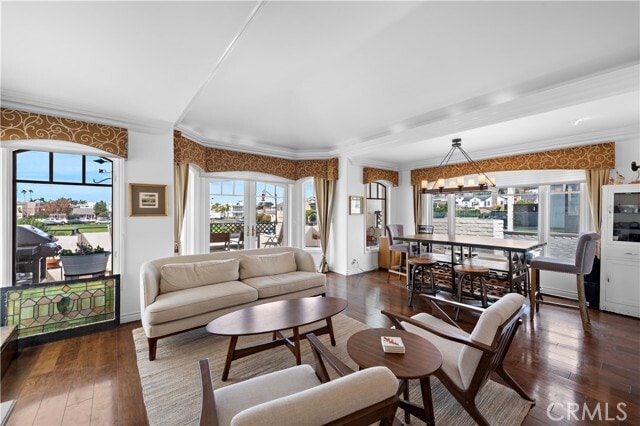 Building Photo - 414 Carnation Ave