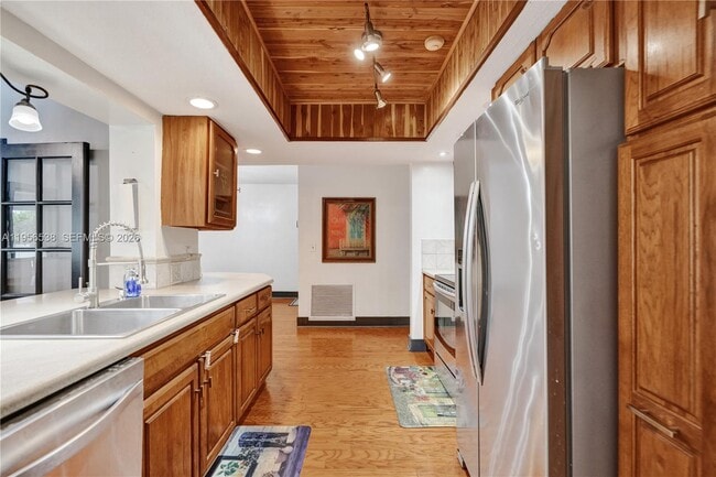 Building Photo - 5380 SW 8th Ct