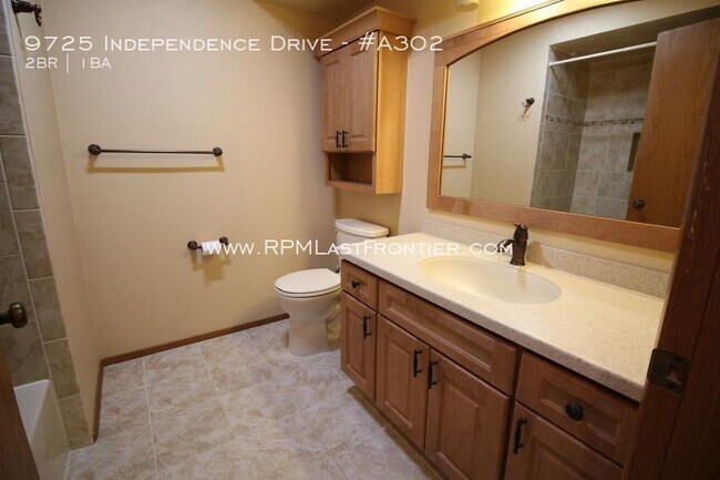 Building Photo - Top floor condo in South Anchorage!