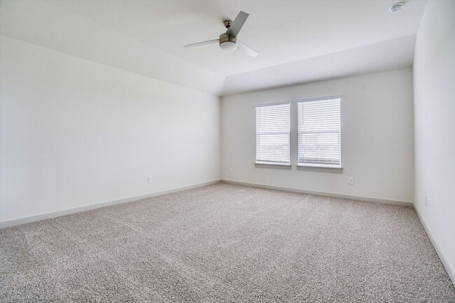 Building Photo - 428 Millbrook Blvd