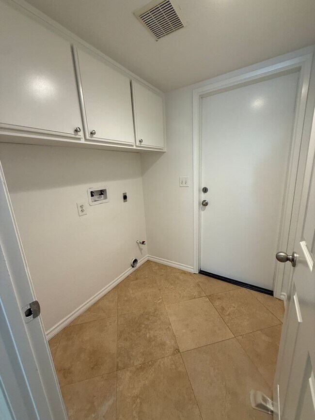 Building Photo - Beautiful Home for Lease, Located in Laguna Niguel !!!