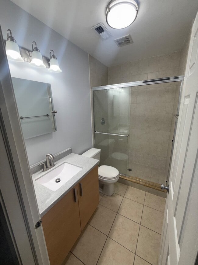 Building Photo - 4433 S Calumet Ave