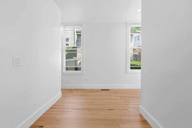 Building Photo - Brand New Renovation - Sharpsburg