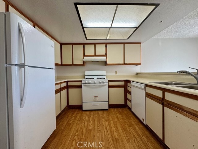 Building Photo - 987 E Del Mar Blvd