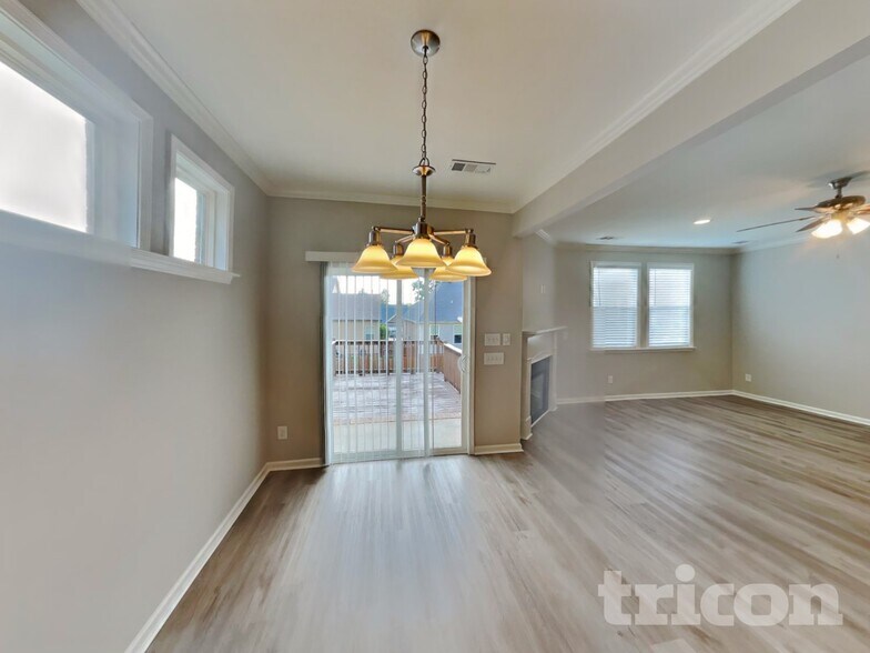 Building Photo - 2007 Wintergreen Way