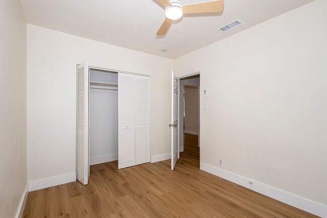 Building Photo - Keystone