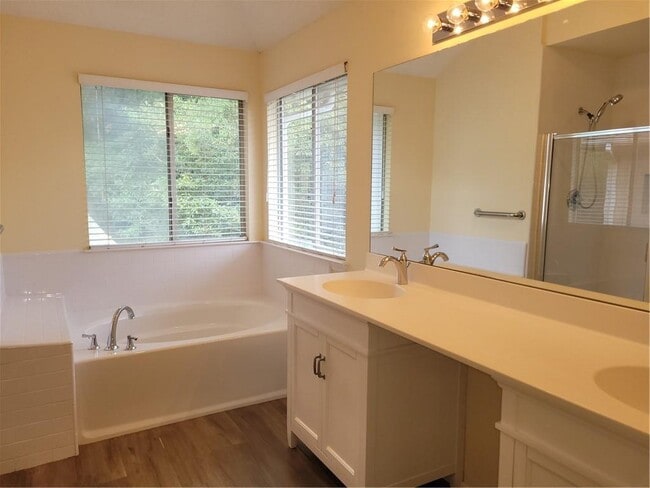 Building Photo - 11080 Mortons Crossing