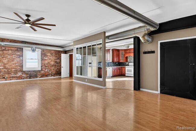 Building Photo - 1104 4th St