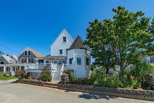 Building Photo - 158 Cadish Ave