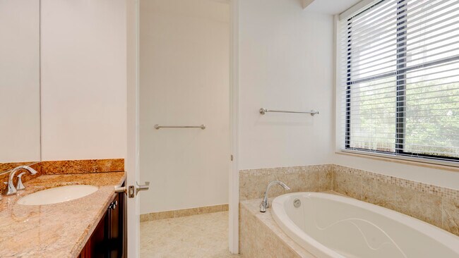 Building Photo - 3055 NW 126th Ave