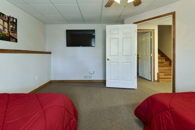 Building Photo - 5558 State Hwy 265