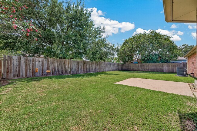 Building Photo - 17123 Pecan Acres Dr