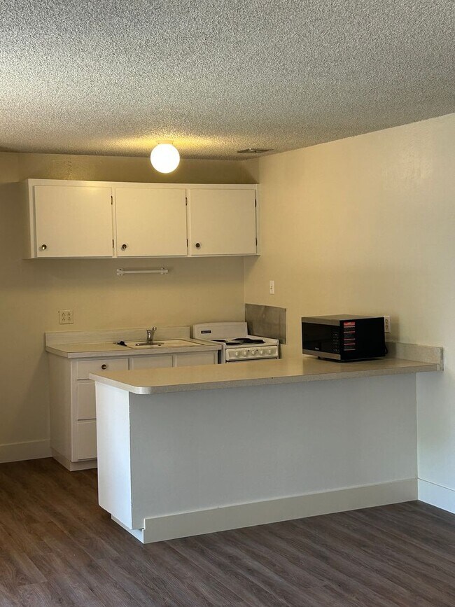 Building Photo - 618 Rancheria Dr