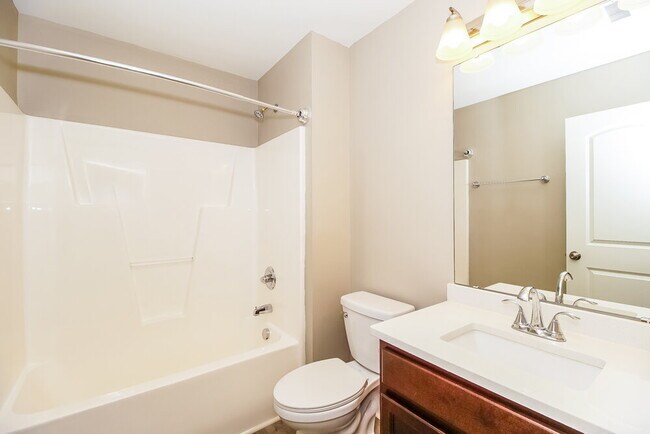 Building Photo - 109 Lookout Point Pl