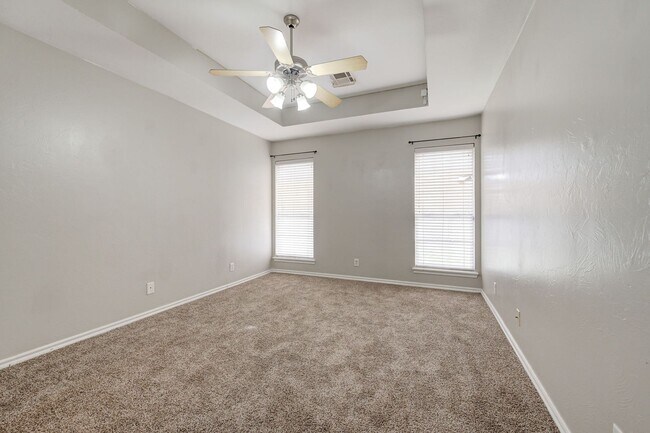Building Photo - Gorgeous 3 bedroom 2 Bath Home in the Heart of Edmond