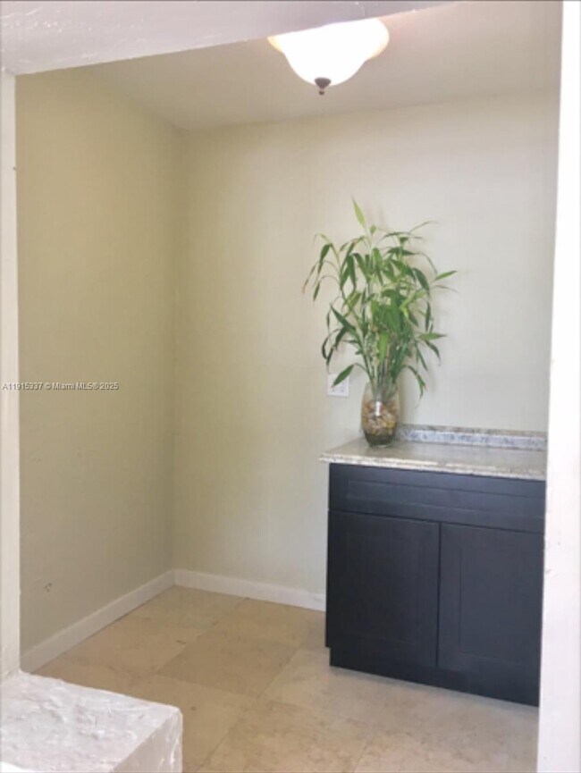 Building Photo - 2402 NW 42nd St