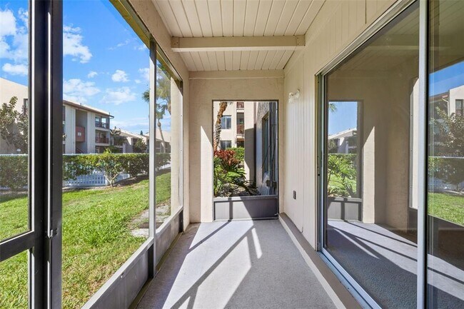 Building Photo - 8601 Huron Ct