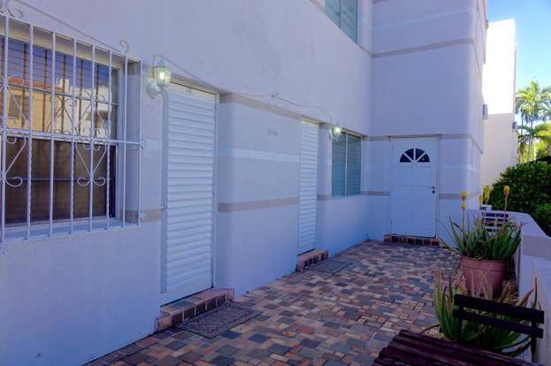 Building Photo - 2444 Flamingo Pl