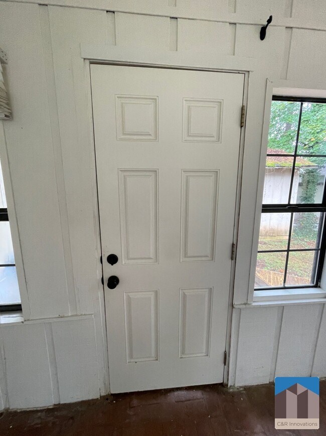 Building Photo - 1086 Riva Ridge Dr