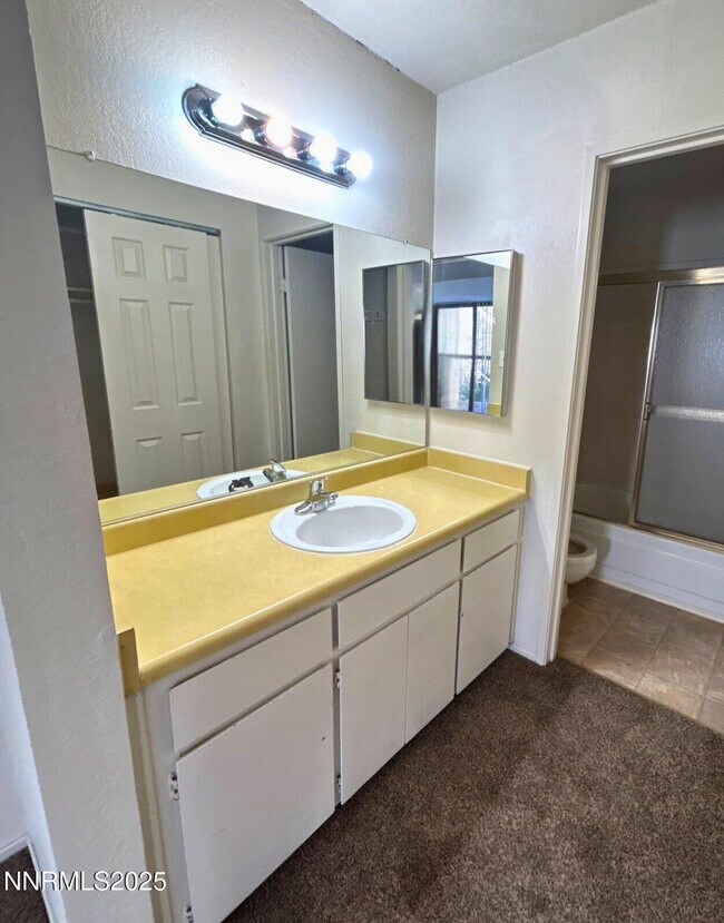 Building Photo - 2450 Lymbery St