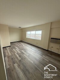 Building Photo - 1400 Chicago Ave