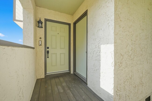 Building Photo - Premier Marina Cove end unit!!   Coastal Lifestyle at its BEST!!