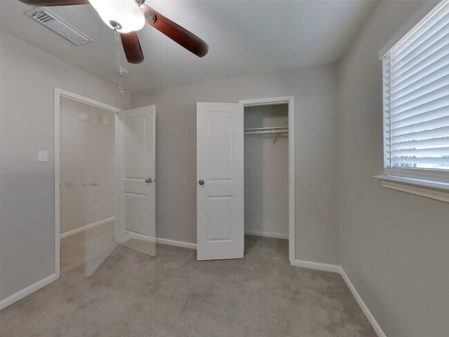 Building Photo - 19923 Timber Forest Dr