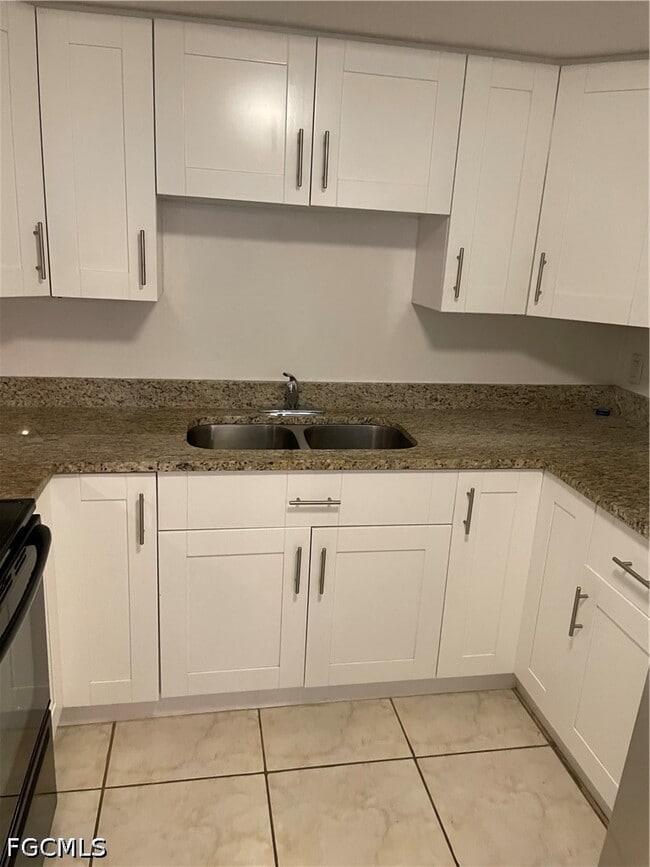 Building Photo - 4906 Victoria Dr