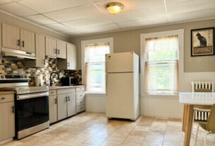 Building Photo - 14 Smythe St