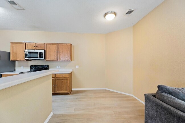 Building Photo - 1206 Parker Pl