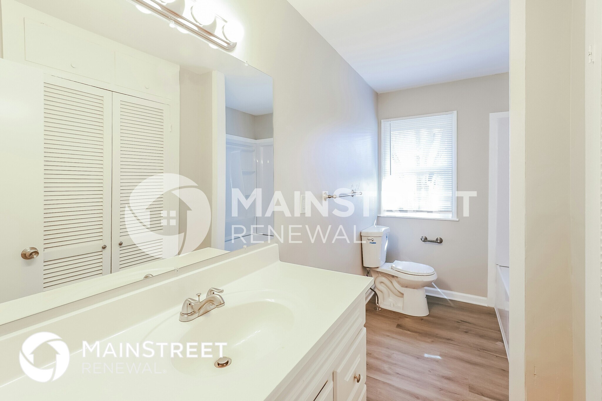 Building Photo - 6305 E 101st St