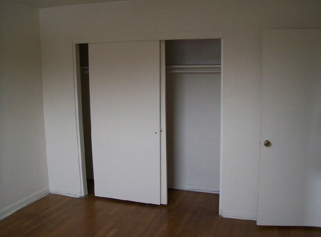 Building Photo - Rolleston Apartments