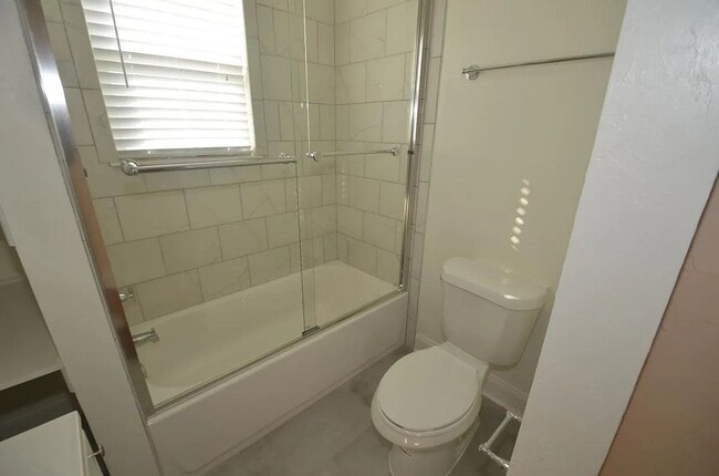 Building Photo - Charming Fully Furnished or unfurnished 1-Bed, 1-Bath steps from the Plaza District