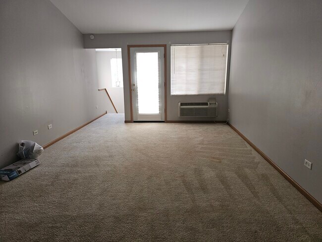 Building Photo - 1454 McClure Rd