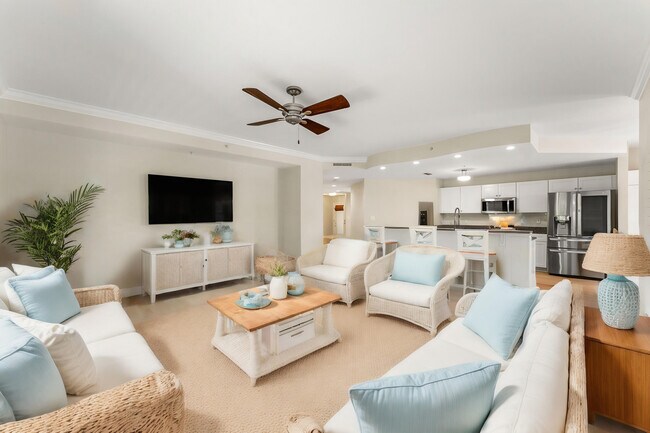 Building Photo - 1732 W County Hwy 30A