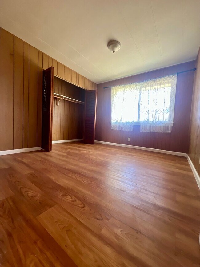 Building Photo - Beautiful, Bright & Airy Beach House--3Beds, 2Baths with Yard