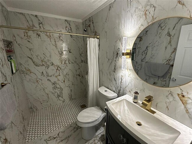 Building Photo - 7327 Floral Cir E