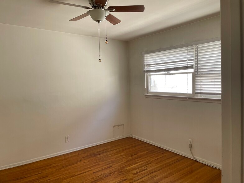 Building Photo - 8561 Colgate Ave