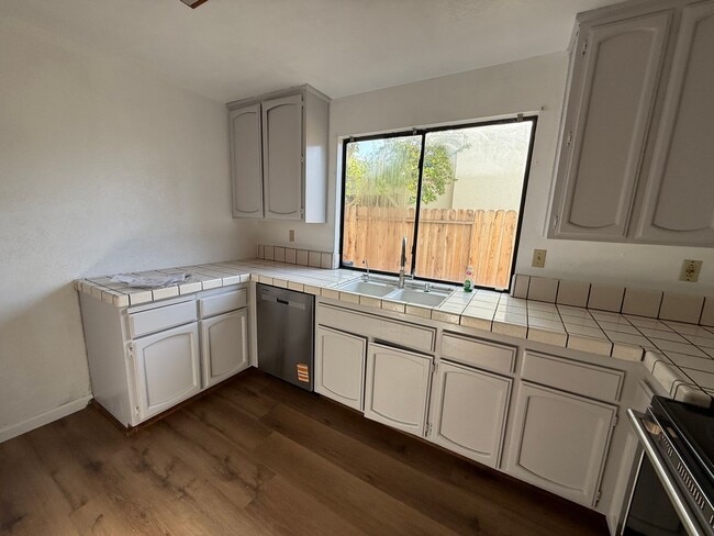 Building Photo - 8475 Wheatland Dr