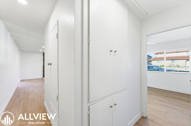 Building Photo - 16781 Bardon Ln