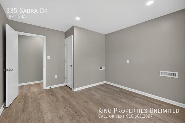 Building Photo - 335 Sabra Dr