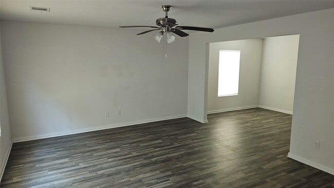 Building Photo - 15681 Del Norte Dr