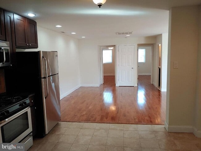 Building Photo - 1749 W Passyunk Ave