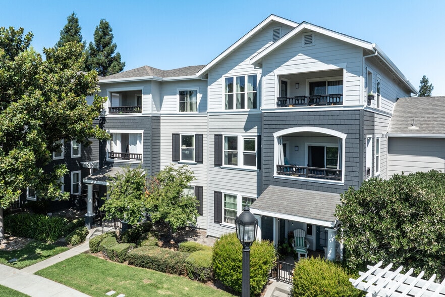 Primary Photo - Kensington Apartments